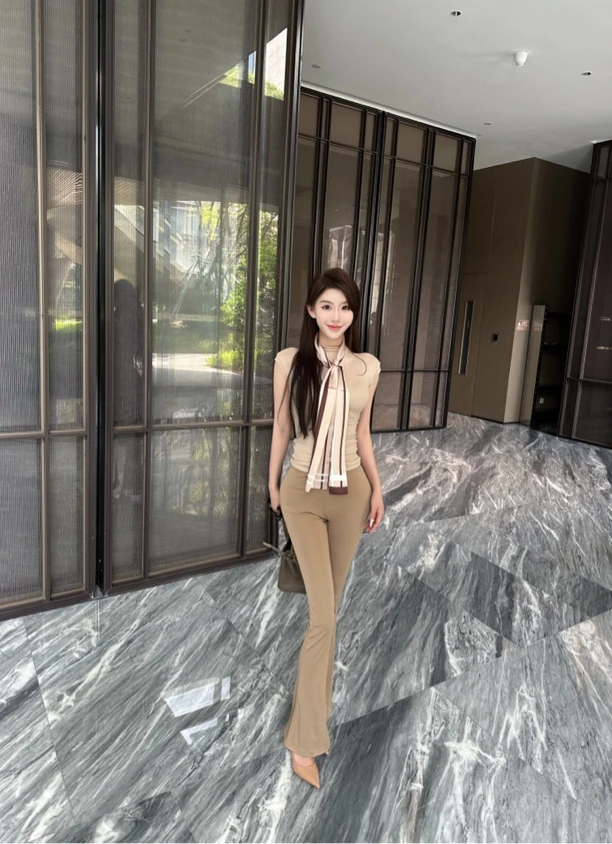 【粥粥高级定制】韩系小姐姐春款高腰显瘦气质修身弹力微喇马蹄裤