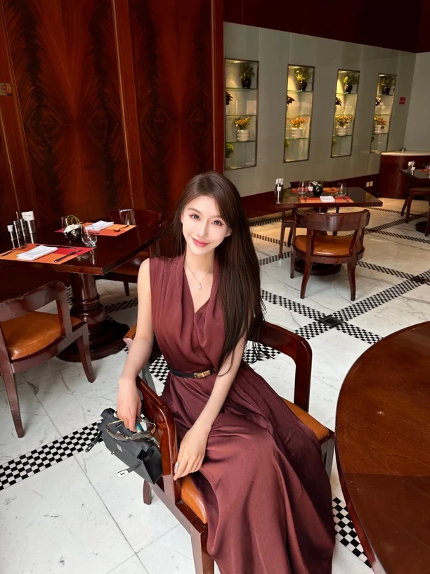 【粥粥高级定制】轻奢高端精致高级感v领连衣裙