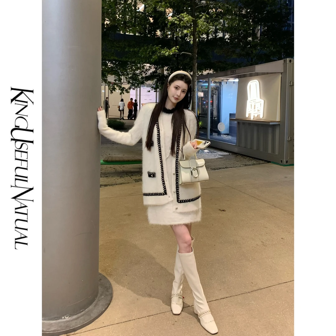 KUN【芭莎女星】时尚完成度 黑白拉毛小香织带秋冬加厚背心裙套装