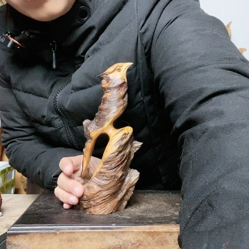 【闪购商品】琥珀的根雕天****华