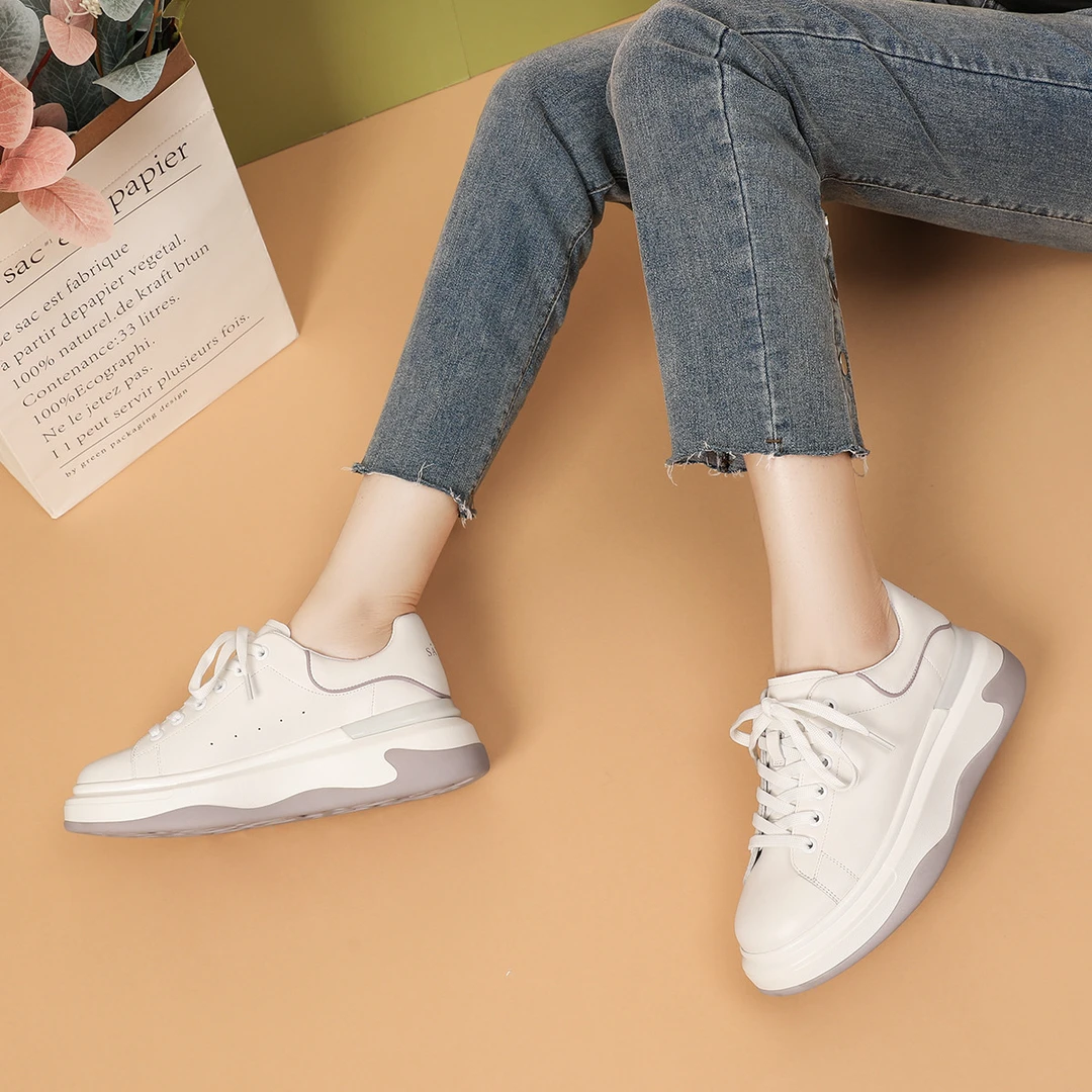 沙驰 厚底小白鞋牛皮撞色底百搭时尚休闲板鞋