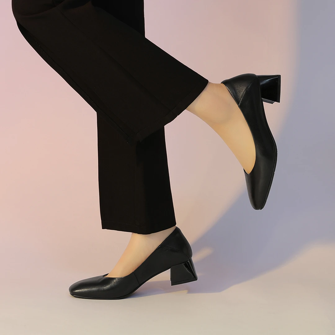 沙驰 通勤羊皮简约透气粗中跟女单鞋舒适妈妈鞋