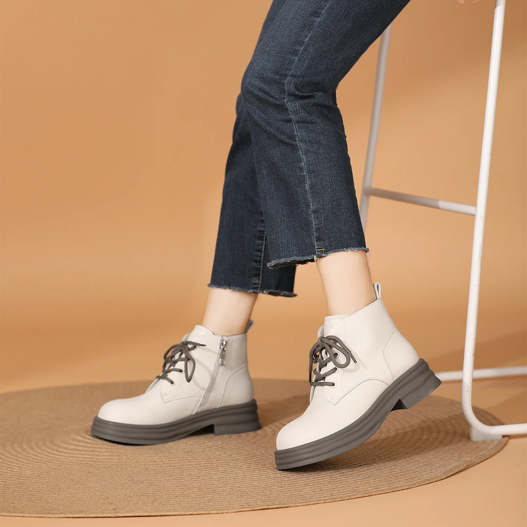 沙驰【加绒牛皮休闲靴】简约英伦马丁靴保暖粗跟女短靴