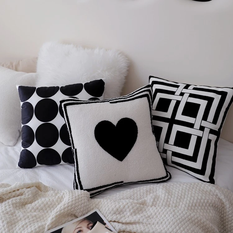 iNS现代沙发爱心黑白北欧风客厅沙发靠枕靠垫抱枕