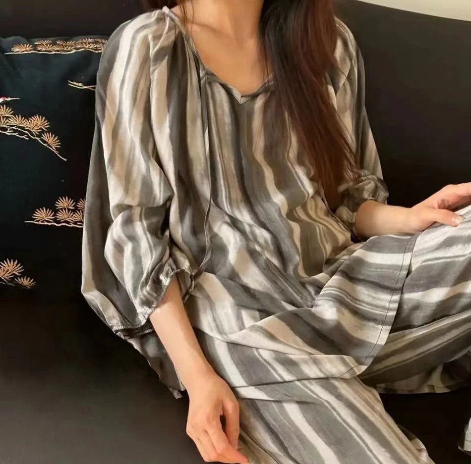 新款回归线棉绸睡衣女套装灯笼袖高级感人造棉防晒防蚊显瘦家居服