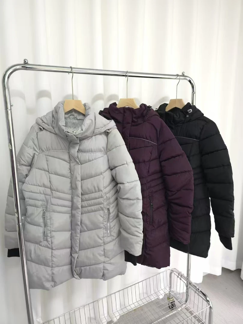 女士冬季新款修身款中款棉服