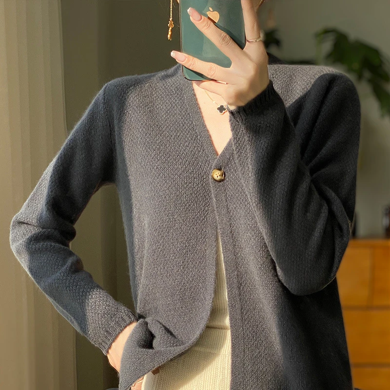 【专柜正品】秋冬新款纯羊毛开衫女V领纯色宽松百搭冬款上新