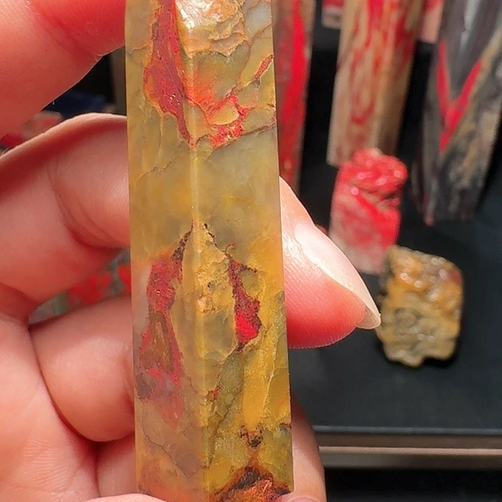 鸡血石团****具昌化鸡血石印章
