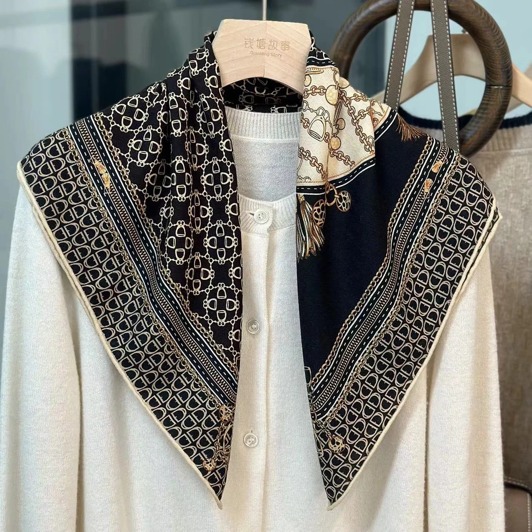 Qiantang Story/钱塘故事70丝毛-红黑马镫花扣围巾65*65cm