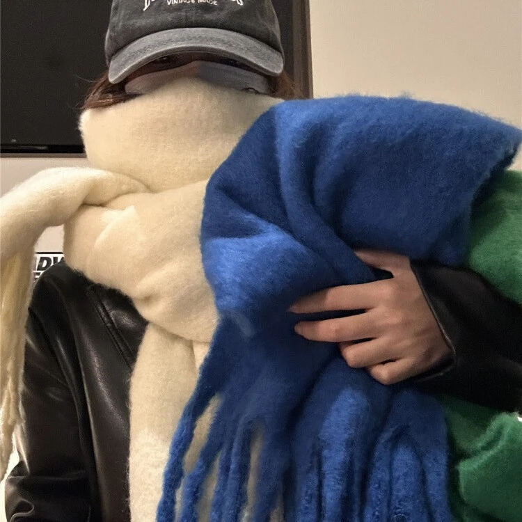 克莱因蓝小众围巾女2024冬季新款大牌韩版百搭保暖加厚披肩围脖绿