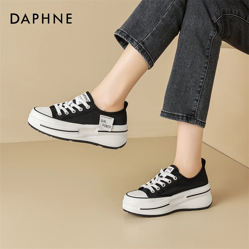 达芙妮黑色经典帆布鞋女2025春夏新款薄款女鞋厚底增高百搭松糕鞋