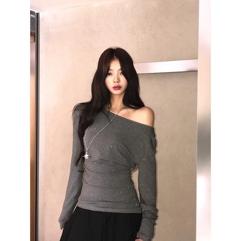佐朗格奴纯色灰色烫钻甜辣上衣斜肩露肩纯欲风修身显瘦打底长袖女