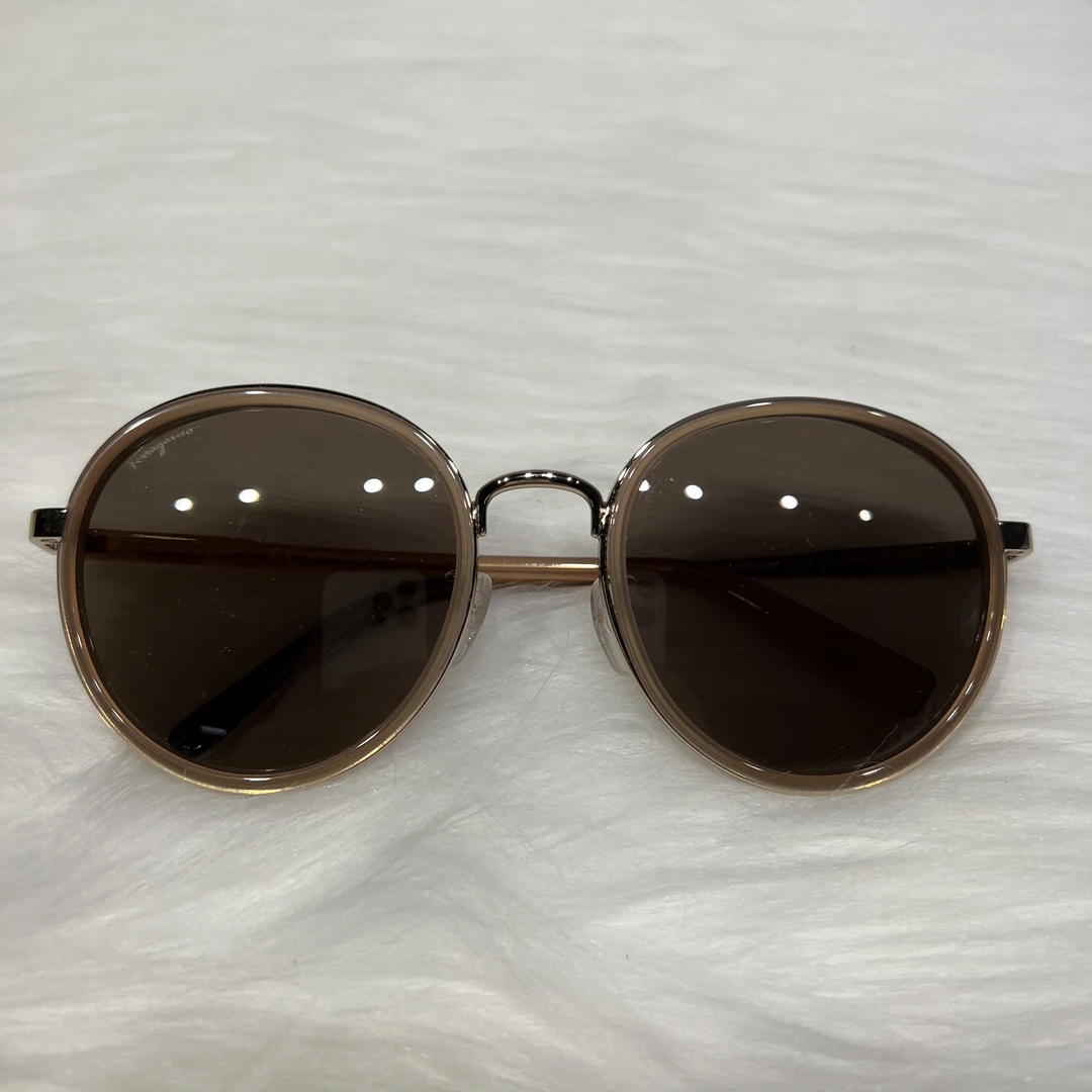 全新未使用 FERRAGAMO/菲拉格慕 玫瑰金墨镜 女款 公价5k