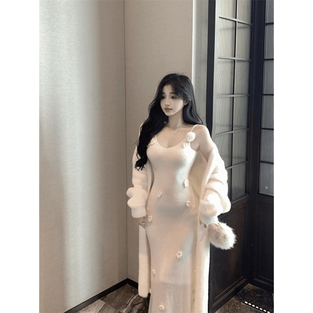 小香风针织吊带连衣裙女秋冬纯欲性感包臀小妈裙中长款打底毛衣裙