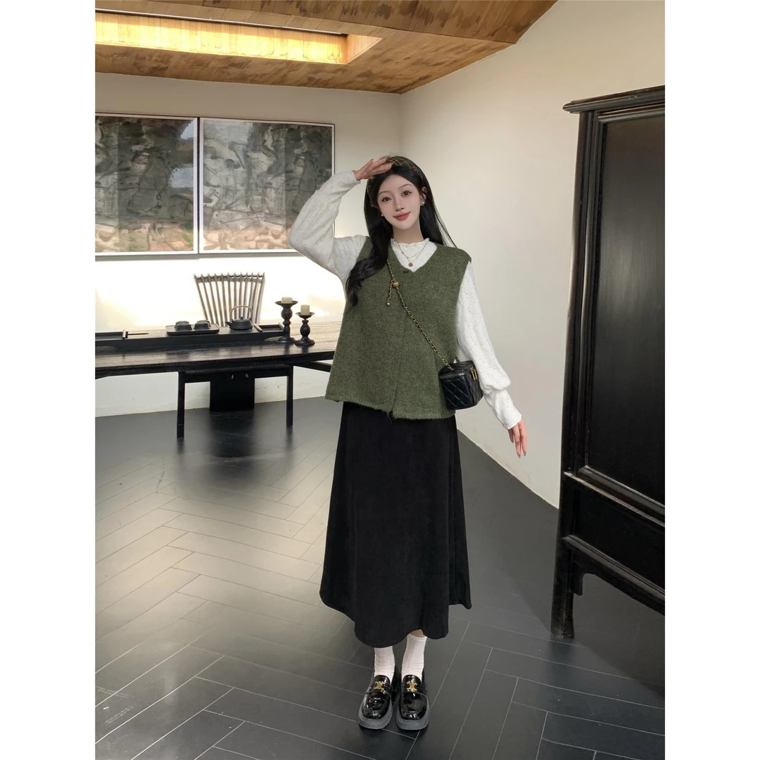 秋冬大码复古百搭毛衣背心马甲设计感蕾丝打底衫长款半身裙三件套