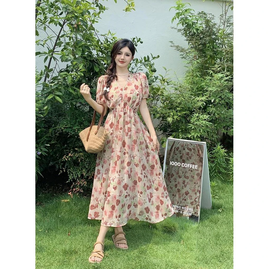 大码女装夏季气质v领碎花连衣裙胖MM设计感高腰显瘦长款裙子