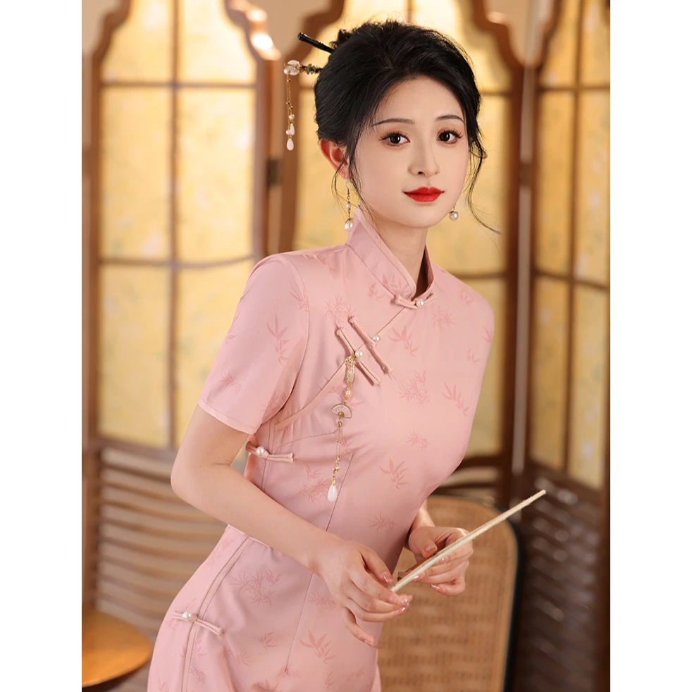 粉色订婚旗袍2025新款夏敬酒服新娘日常改良年轻款连衣裙女新中式