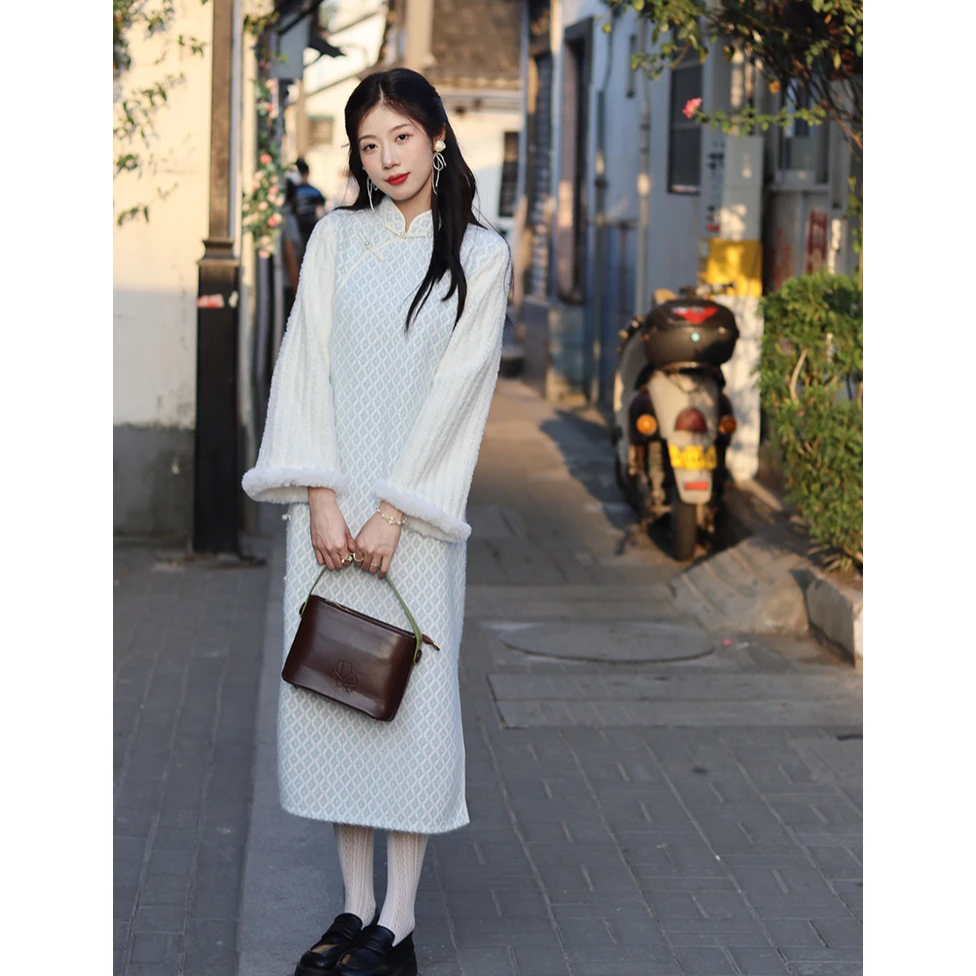 新中式古法旗袍2025年新款冬季加厚素雅长袖小清新全开襟秋冬日常