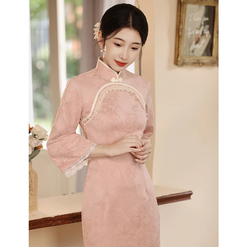 新中式粉色改良旗袍2025新款秋冬季长袖年轻款复古少女日常连衣裙