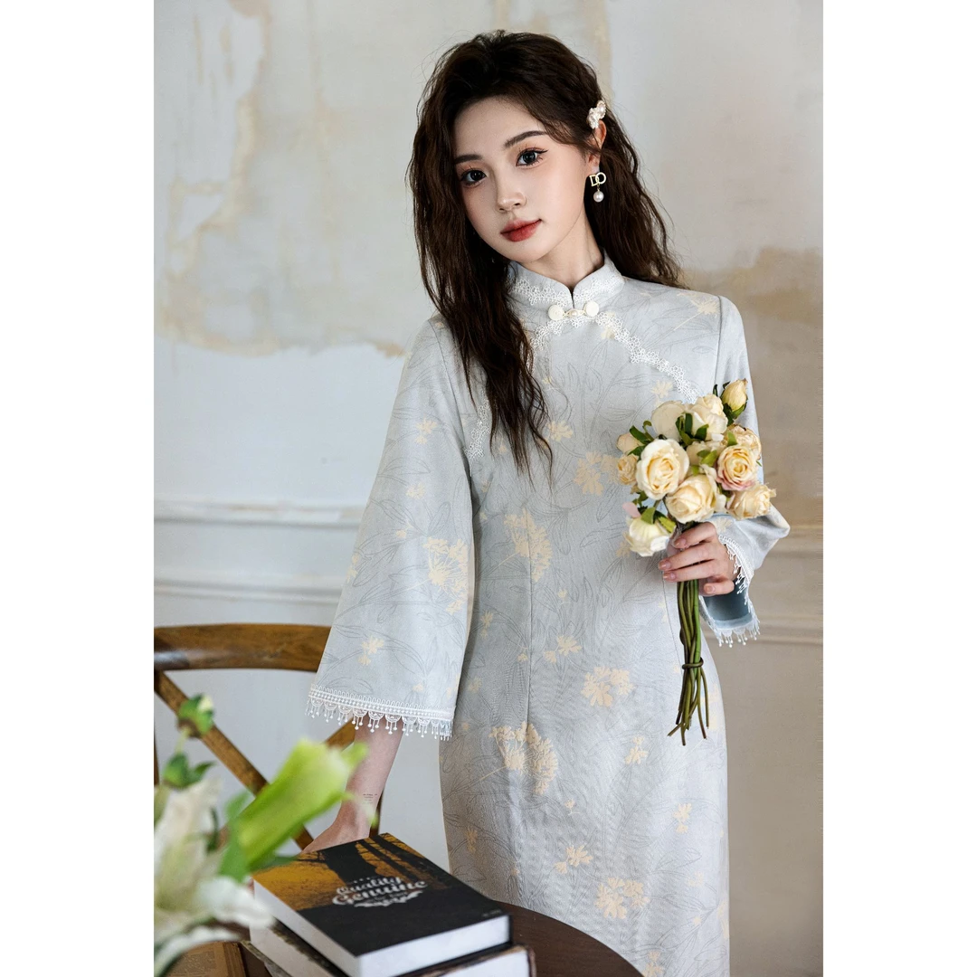 素雅淑女范蓝色倒大袖旗袍2025年秋季新款改良新中式日常穿连衣裙