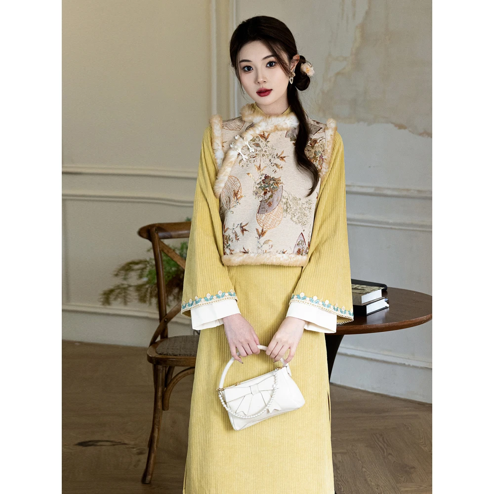 黄色灯芯绒复古风倒大袖旗袍马甲套装2024年秋冬季新款年轻款少女