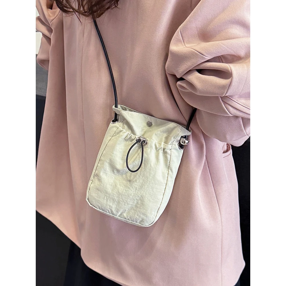 小众迷你高颜值耐用超轻薄质感斜挎包包女单肩包2024新款夏天百搭