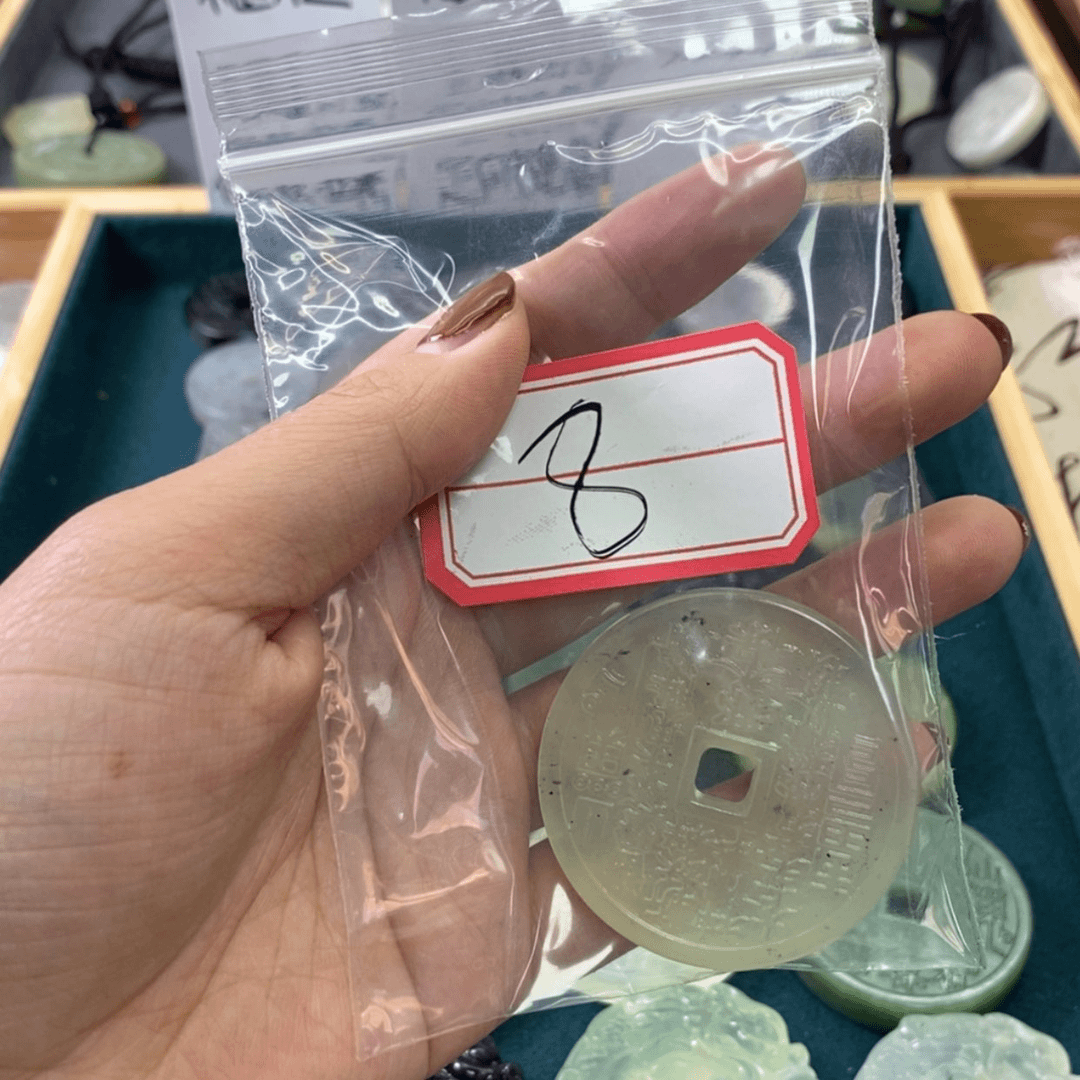 【闪购商品】蛇纹石玉颈饰未镶嵌B****o8