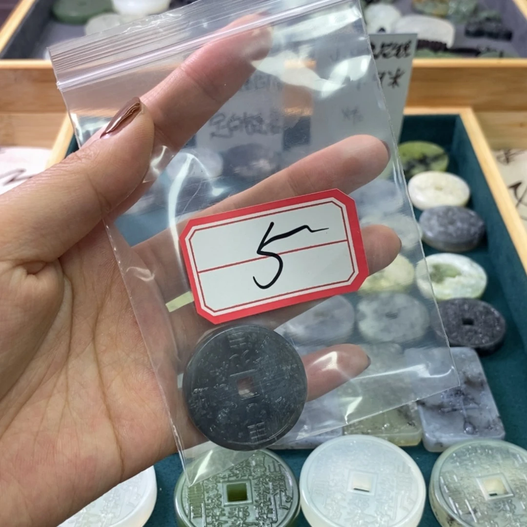 【闪购商品】蛇纹石玉颈饰未镶嵌外**孩5