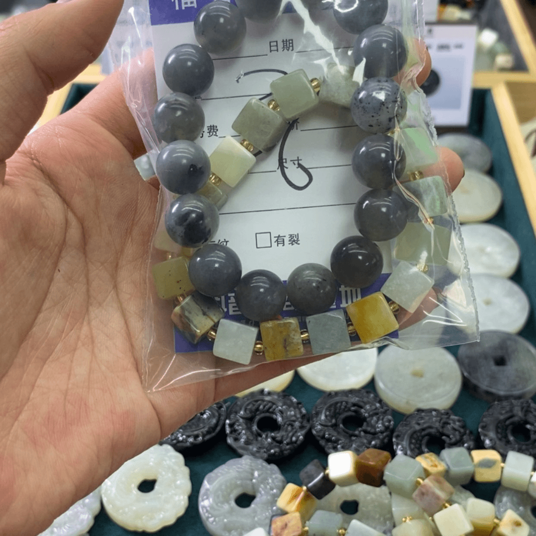 【闪购商品】蛇纹石玉颈饰未镶嵌多**凉36
