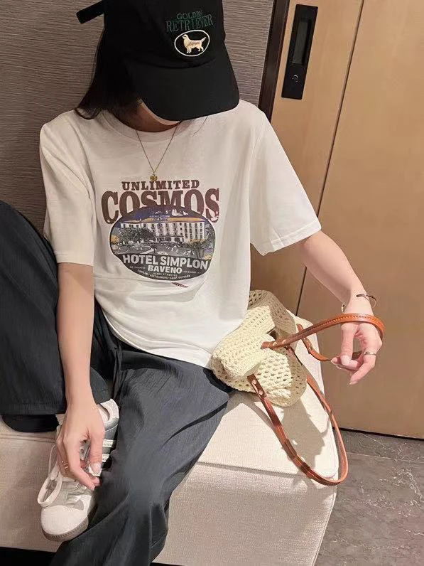 休闲丅恤，简单又舒适的风格