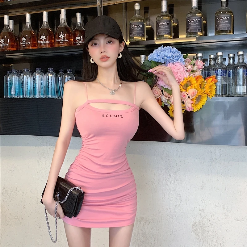 辣妹性感气质纯欲连衣裙修身挂脖式包臀裙显瘦吊带连衣裙女短裙