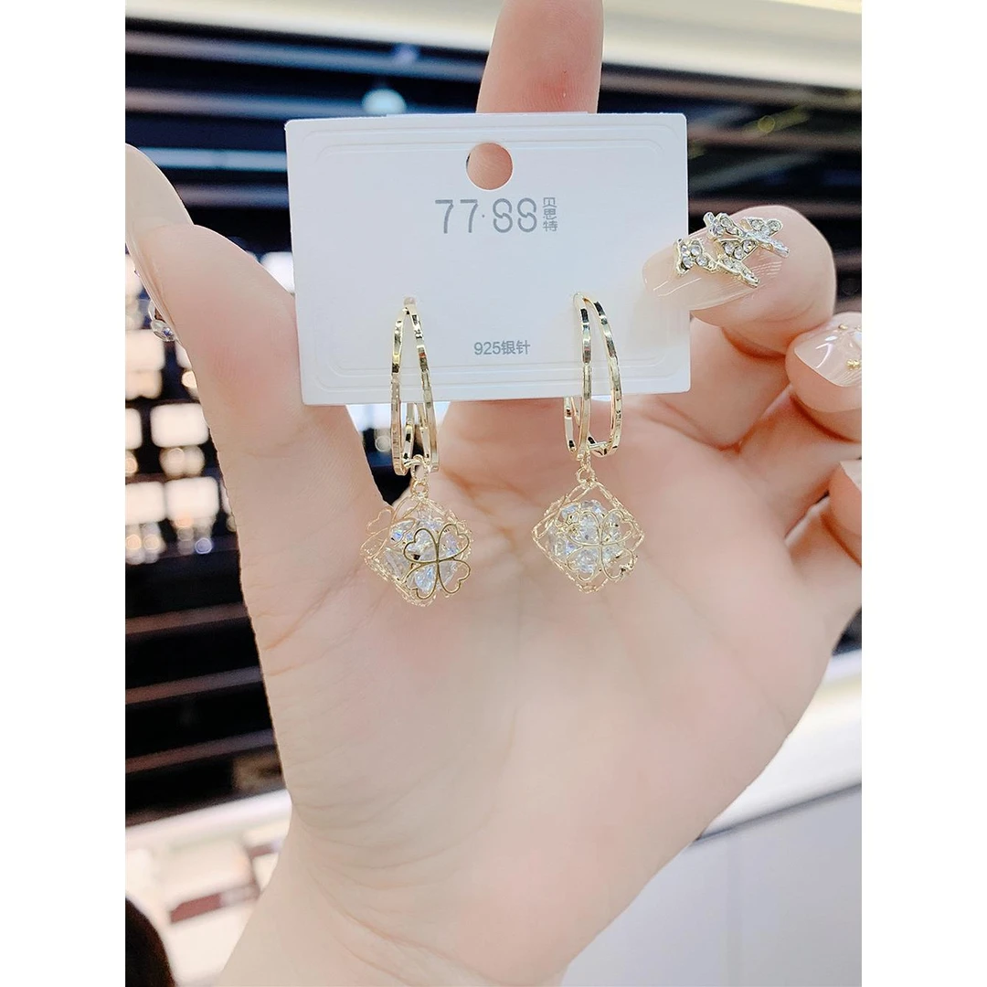 925银耳饰2024年新款潮爆款网红时尚精致百搭方块耳坠耳环925纯