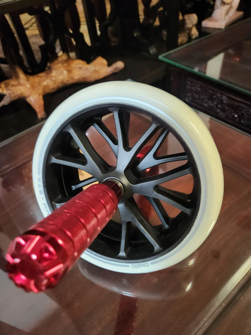 健腹轮，双轮直径200毫米，牛筋轮胎，铝合金把手，