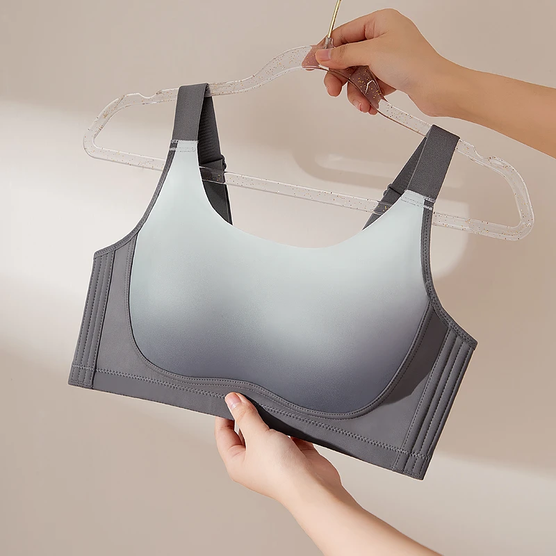 7643大胸显小内衣女无痕轻运动防震减压宽肩带收副乳调整型文胸罩