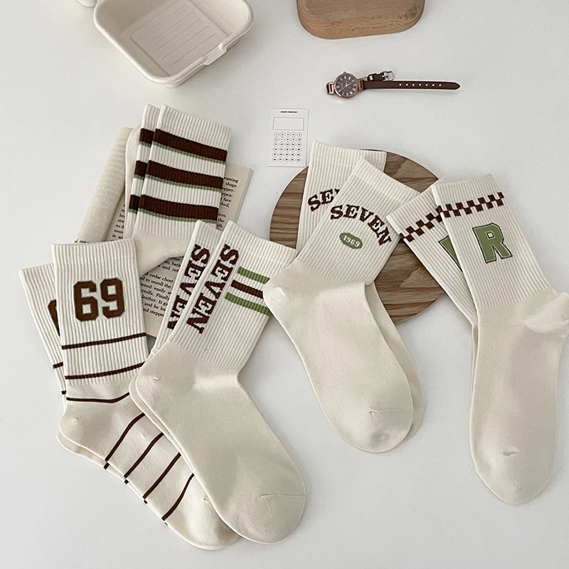 袜子女字母中筒袜春秋季百搭学院风ins潮搭配鲨鱼裤夏季外穿棉袜