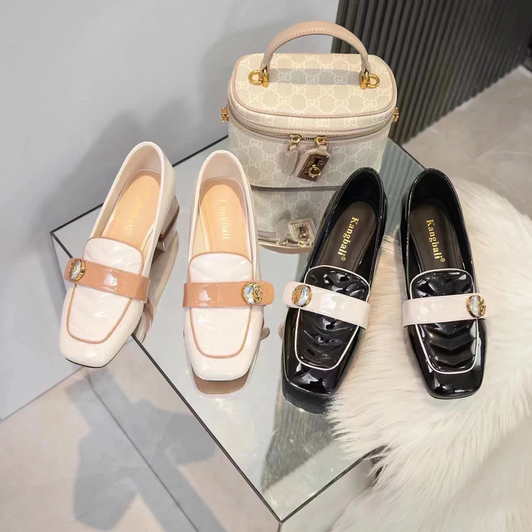 26991时尚百搭春季粗跟方头乐福鞋F