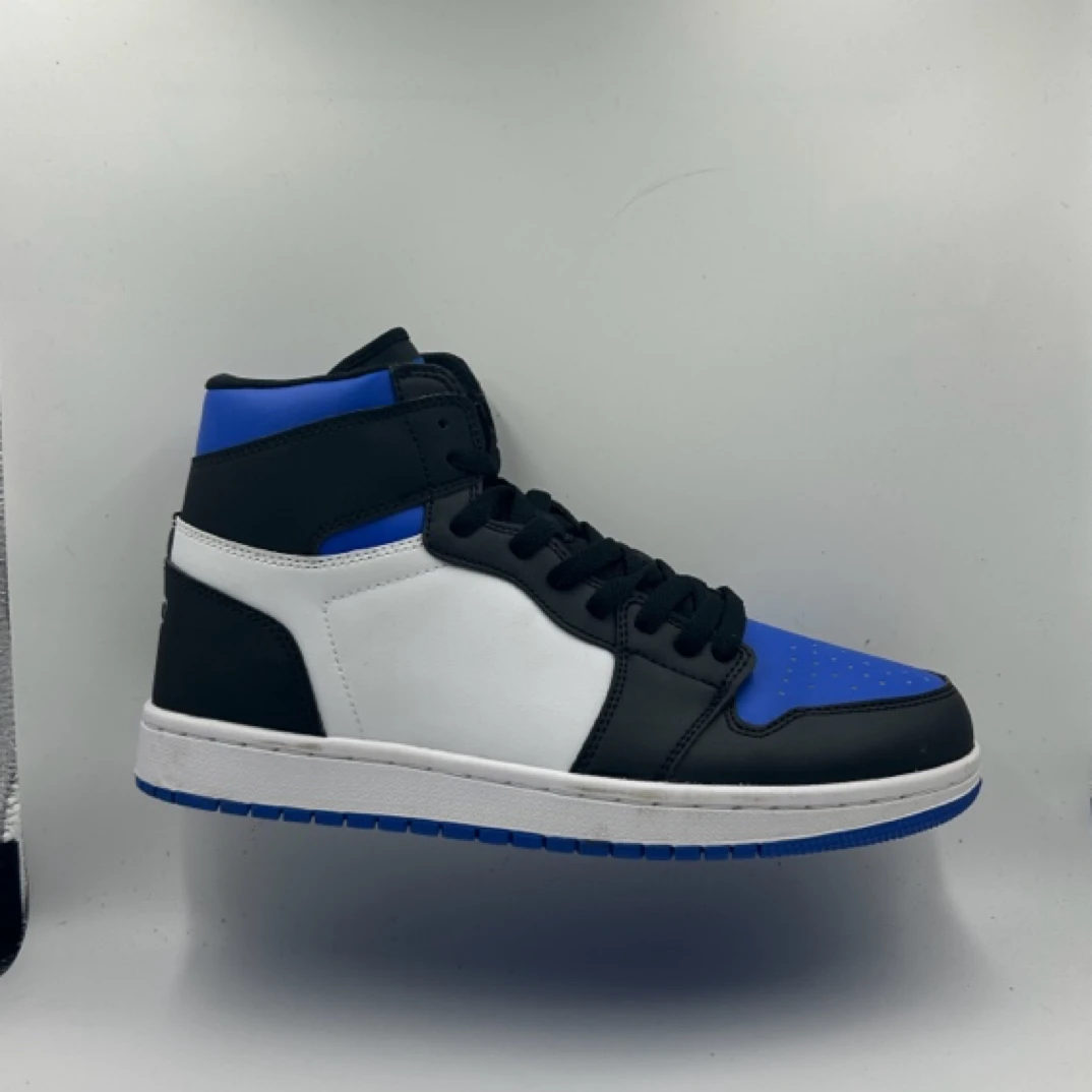 高帮时尚休闲男款板鞋