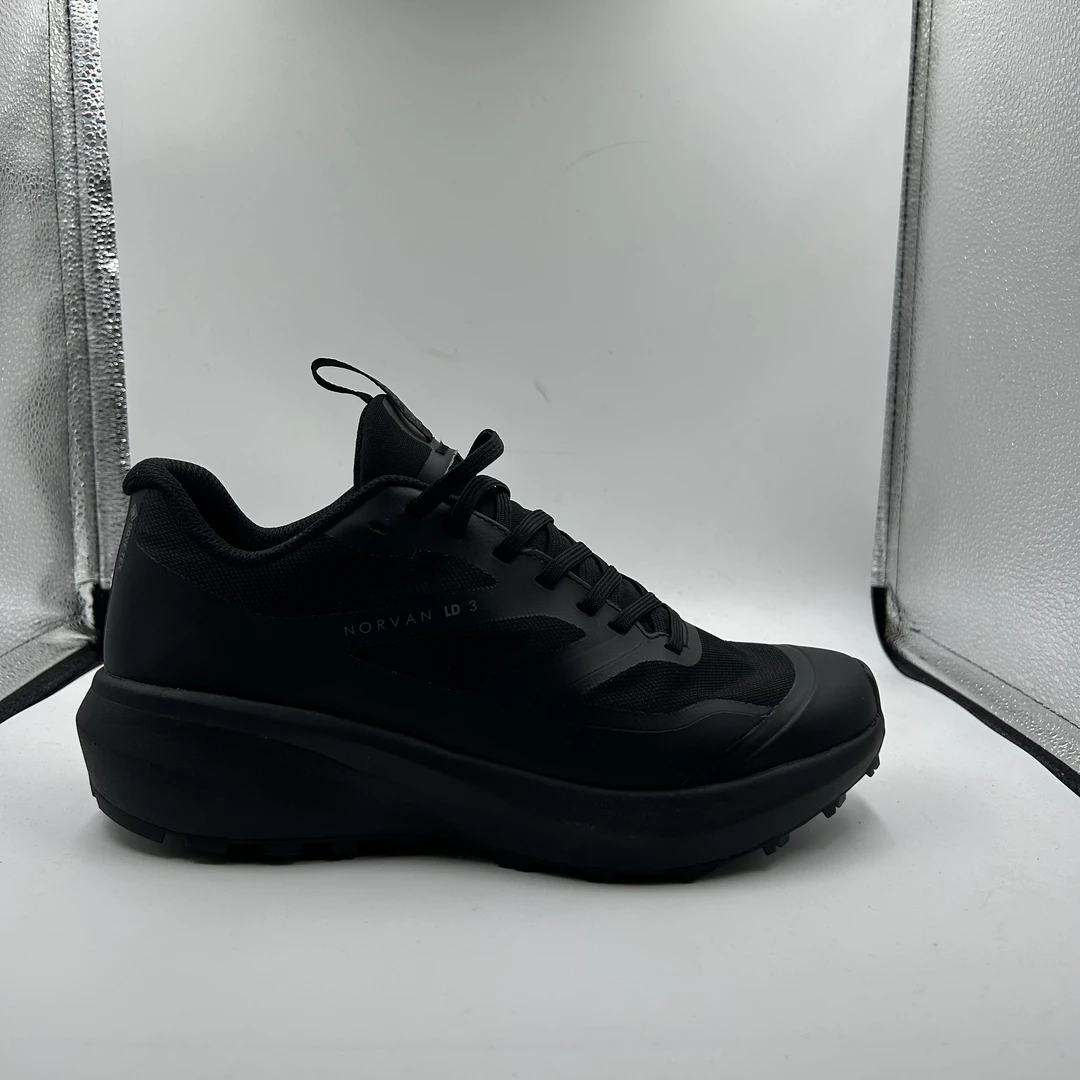 A259休闲跑鞋37码