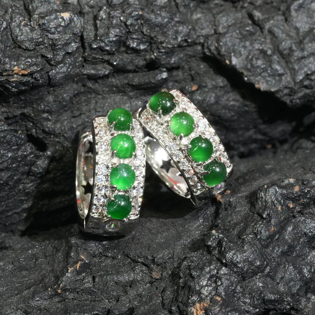 天然A货翡翠蛋面耳坠多样性发