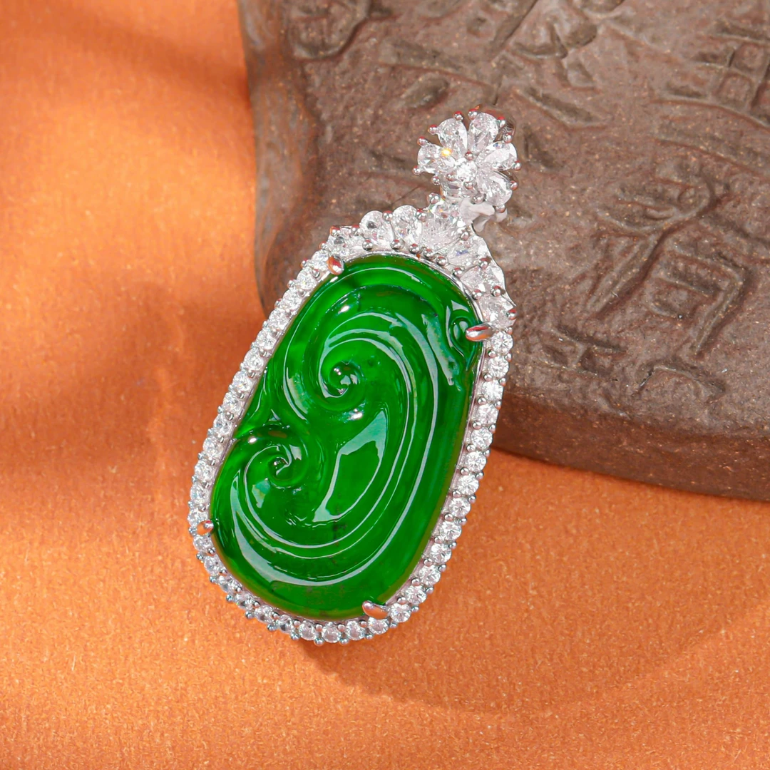 天然A货翡翠大如意吊坠(多样性发不含链）