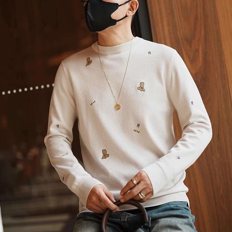 韩版精致刺绣轻奢圆领针织衫男装秋冬新款潮牌时尚套头修身打底衫