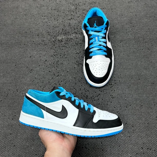 aj1 low 白蓝 激光蓝/42码/二手/无原盒/复古板鞋/市价1599