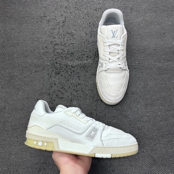 lv trainer 白水泥/42码 uk8/二手/无盒/复古板鞋/市价10999