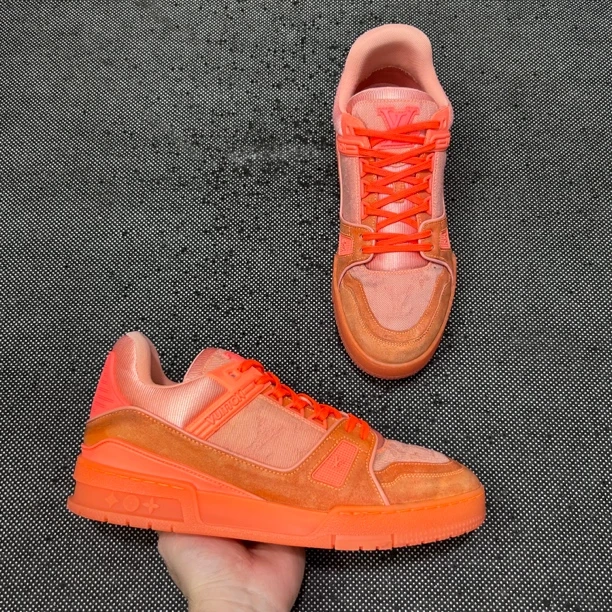lv trainer 路易威登 橙 麂皮/uk7.5 41.5码/二手/无盒/市价7699