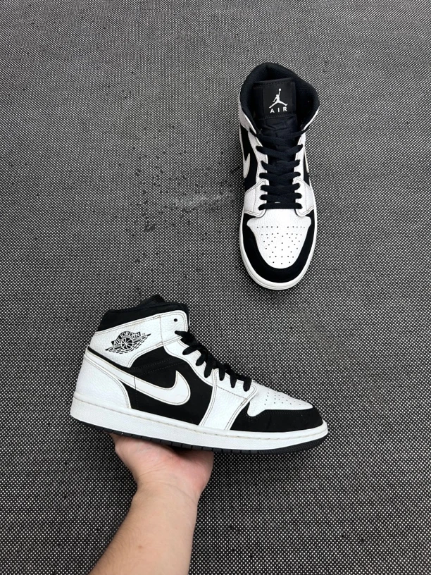 aj1 mid 黑白 熊猫/42.5码/二手/无盒/复古休闲鞋/市价3999