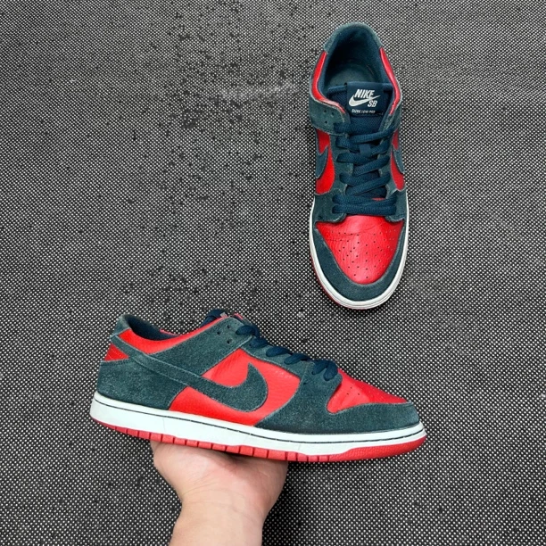 dunk sb 反转鲨鱼 红蓝/42.5码/二手/无盒/复古板鞋/市价2499