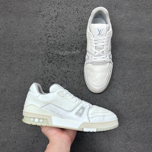 lv trainer 白水泥/43码 uk9/二手/无盒/复古板鞋/市价10999