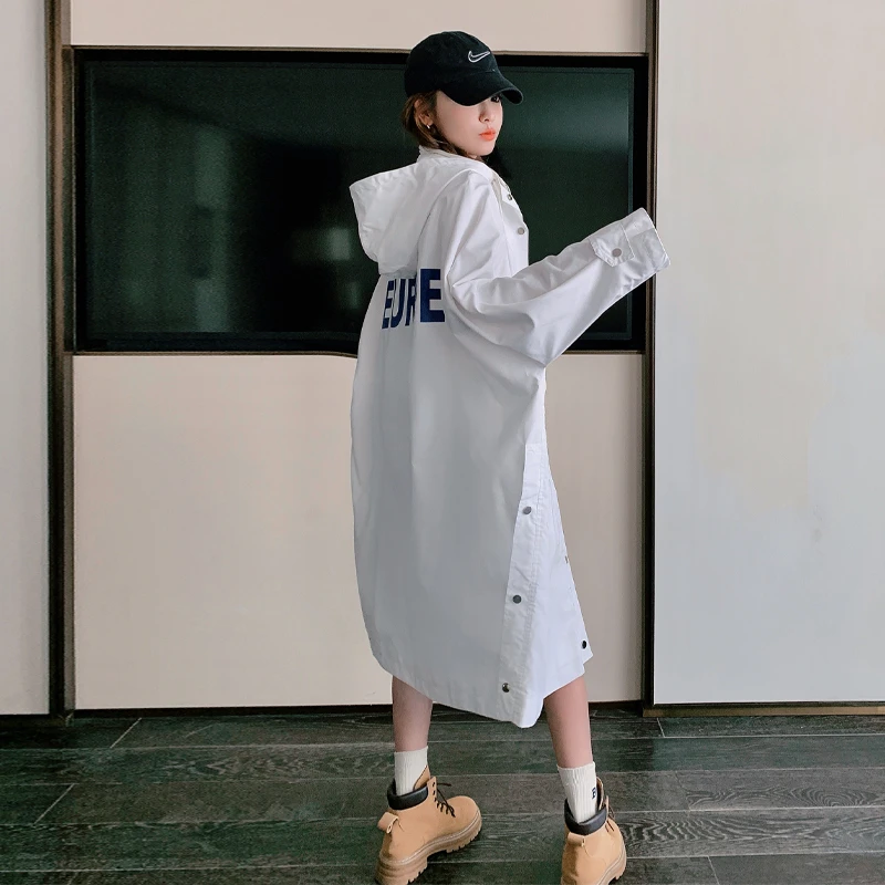 白色连帽风衣女中长款2023年春秋新款韩系设计感宽松休闲大衣外套