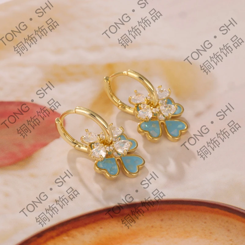 铜合金合成锆石耳饰 四叶花耳扣耳环女2024新款设计感方圆脸耳坠