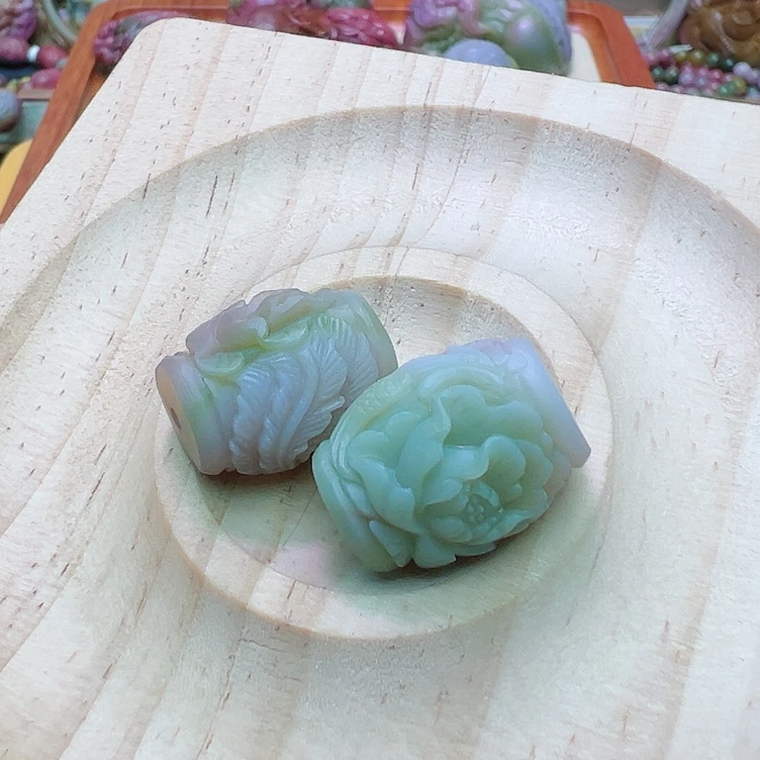 定制石英质玉盐源玛瑙定制未镶嵌白**书